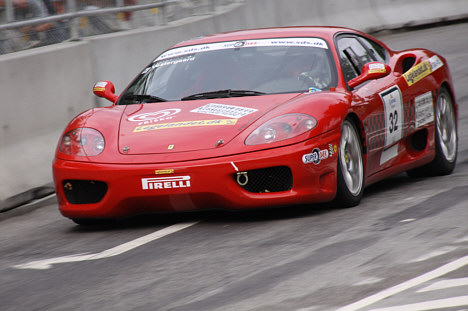 Thomas Vestergaard debuterer i den sorte Porsche – men deltager også i Ferrari Scandinavia Challenge!